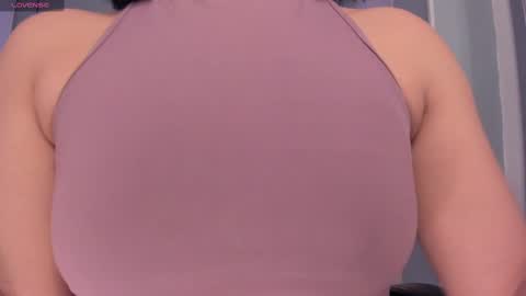 Snapshot of renee_shelby_ chatting on 02.09.25 Renee Shelby online show from 02.09.25