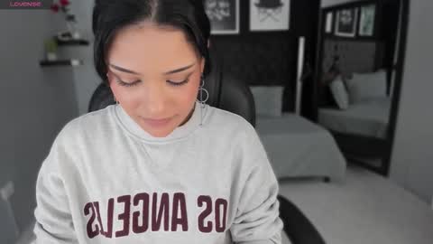 Snapshot of renee_shelby_ chatting on 01.15.26 Renee Shelby online show from 01.15.26