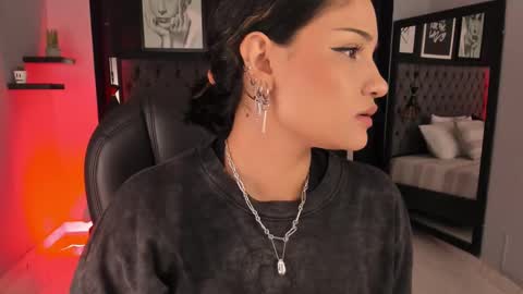 Snapshot of renee_shelby_ chatting on 02.14.26 Renee Shelby online show from 02.14.26