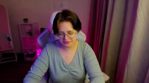 Snapshot of renee_turner chatting on 12.07.24 renee_turner online show from 12.07.24