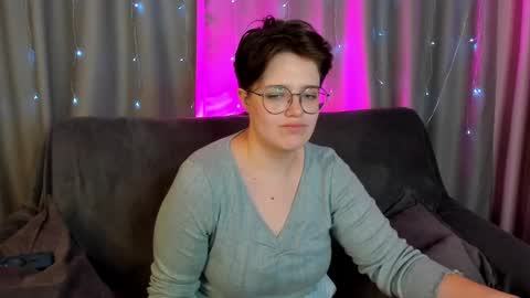 Snapshot of renee_turner chatting on 12.28.24 renee_turner online show from 12.28.24