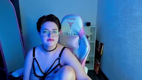Snapshot of renee_turner chatting on 01.10.25 renee_turner online show from 01.10.25