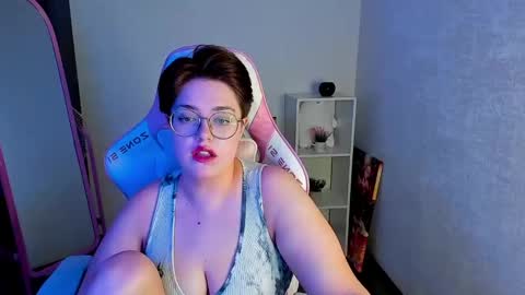 Snapshot of renee_turner chatting on 01.10.25 renee_turner online show from 01.10.25