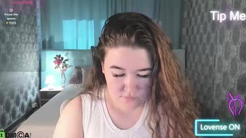 Snapshot of renee_turner chatting on 09.26.25 renee_turner online show from 09.26.25