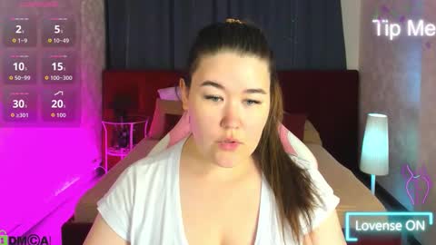 Snapshot of renee_turner chatting on 10.05.25 renee_turner online show from 10.05.25