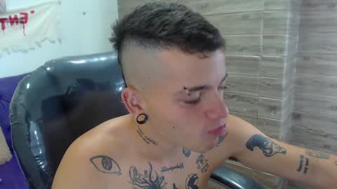 R E N E  online show from 12.05.24