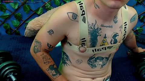 R E N E  online show from 01.23.25