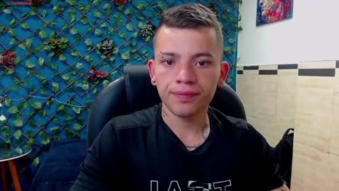 R E N E  online show from 02.04.25