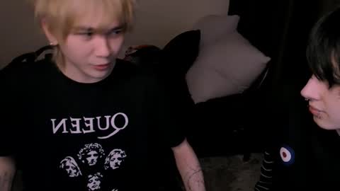 Snapshot of rennuts chatting on 02.03.26 rennuts online show from 02.03.26