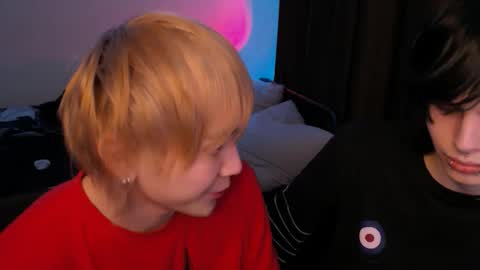 Snapshot of rennuts chatting on 02.04.26 rennuts online show from 02.04.26