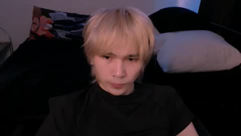 Snapshot of rennuts chatting on 02.25.26 rennuts online show from 02.25.26