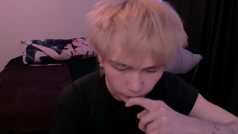 Snapshot of rennuts chatting on 03.14.26 rennuts online show from 03.14.26