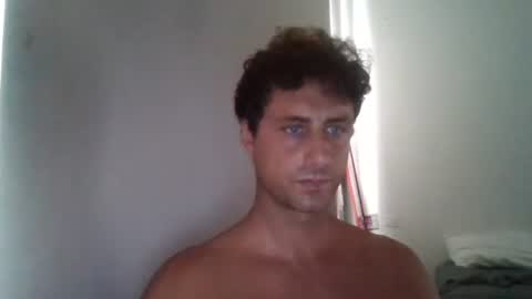 Snapshot of renud chatting on 09.11.25 renud online show from 09.11.25