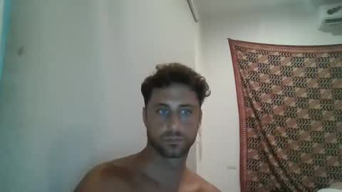 Snapshot of renud chatting on 10.05.25 renud online show from 10.05.25