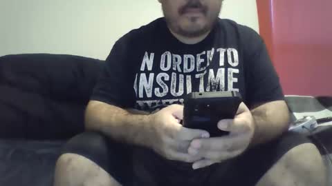 Snapshot of renz187 chatting on 12.14.25 Renz online show from 12.14.25