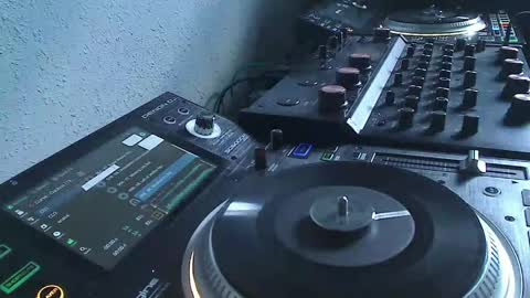 Snapshot of reticuli chatting on 04.30.26 GearPorn online show from 04.30.26