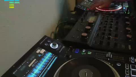 Snapshot of reticuli chatting on 05.19.26 GearPorn online show from 05.19.26