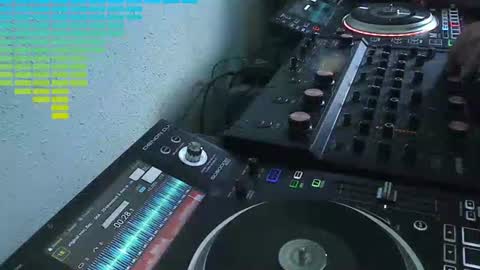 Snapshot of reticuli chatting on 06.19.26 GearPorn online show from 06.19.26