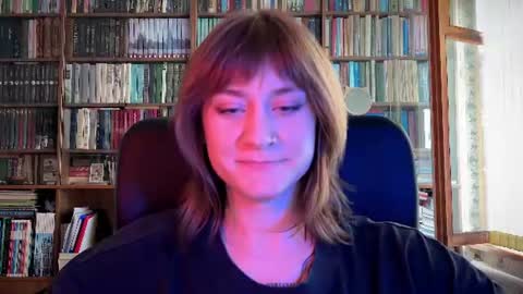 Snapshot of retromarie chatting on 06.25.26 Rie online show from 06.25.26