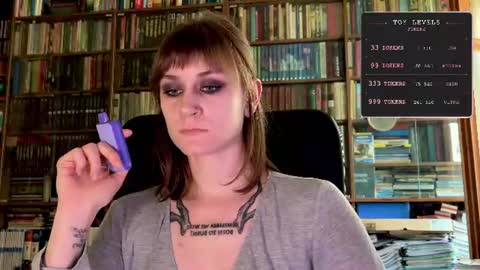 Snapshot of retromarie chatting on 06.28.26 Rie online show from 06.28.26