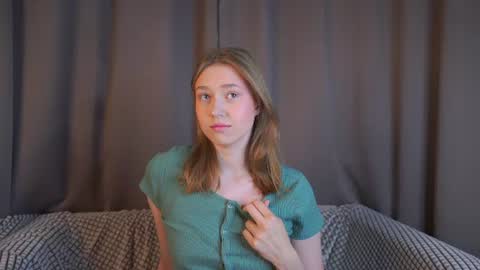 Snapshot of revamcallister chatting on 07.17.26 revamcallister online show from 07.17.26
