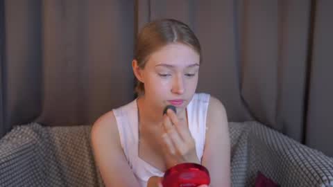 Snapshot of revamcallister chatting on 07.18.26 revamcallister online show from 07.18.26