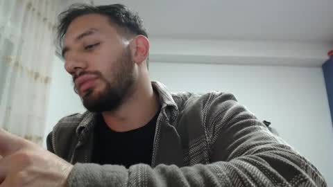 Snapshot of revivedunknown chatting on 01.11.25 Chris online show from 01.11.25