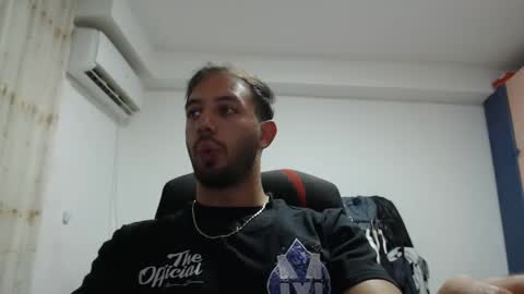 Snapshot of revivedunknown chatting on 09.12.25 Chris online show from 09.12.25