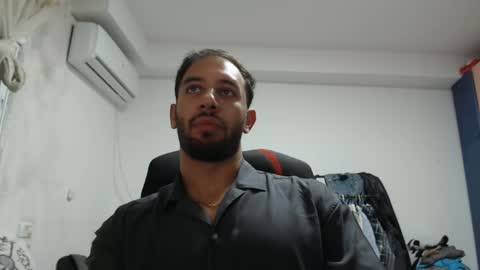 Snapshot of revivedunknown chatting on 10.27.25 Chris online show from 10.27.25