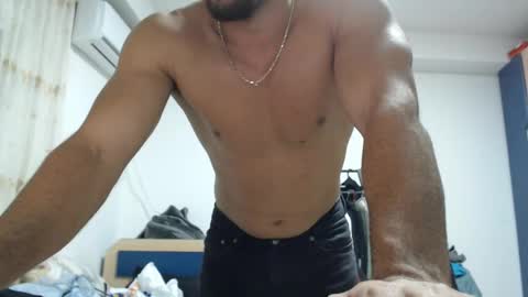 Snapshot of revivedunknown chatting on 11.07.25 Chris online show from 11.07.25