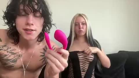 Snapshot of rhaenyra_daemon chatting on 07.05.26 Rhaenyra Daemon online show from 07.05.26