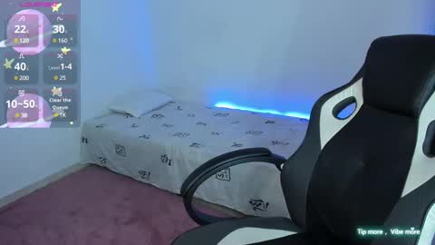 Snapshot of riana_kean chatting on 02.25.25 RianaK online show from 02.25.25