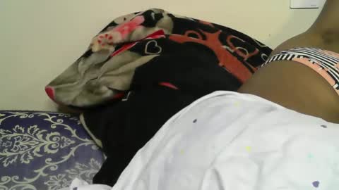 riana_sha online show from 11.28.25