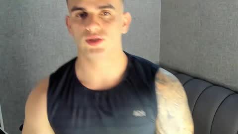 ricardogonzalez666 online show from 01.28.25