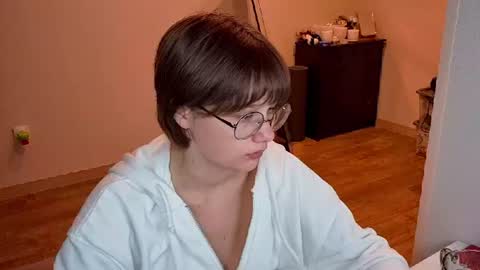 Snapshot of richardlundsten chatting on 07.20.26 Luna online show from 07.20.26