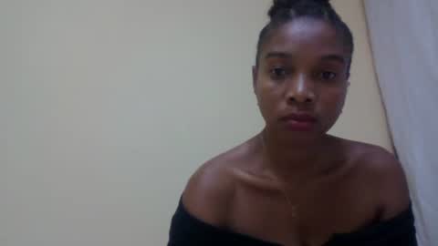 Snapshot of richella34 chatting on 06.06.26 richella34 online show from 06.06.26