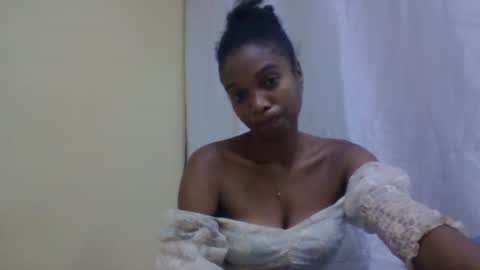 Snapshot of richella34 chatting on 06.15.26 richella34 online show from 06.15.26