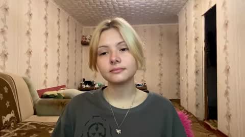 Snapshot of richellearmentrout chatting on 08.03.26 jenny online show from 08.03.26