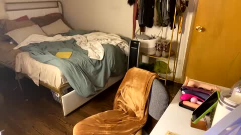 Snapshot of richhousewives chatting on 01.05.25 Amber online show from 01.05.25