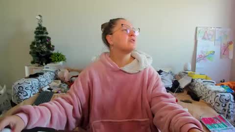 Snapshot of richlucky555 chatting on 02.04.26 Anna - not anna - right Anna online show from 02.04.26