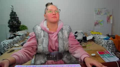 Snapshot of richlucky555 chatting on 02.08.26 Anna - not anna - right Anna online show from 02.08.26