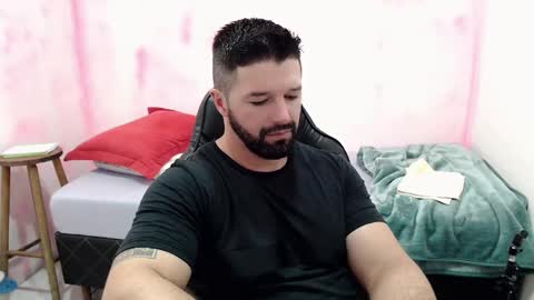 Snapshot of richrolland chatting on 02.12.25 Rickseduction online show from 02.12.25