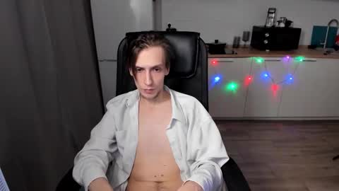 Snapshot of rick_reed chatting on 12.13.25 Rick online show from 12.13.25