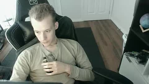 Snapshot of rickgosling chatting on 09.11.25 rickgosling online show from 09.11.25