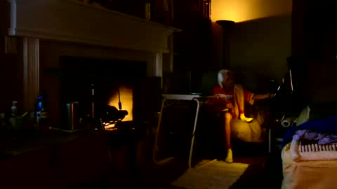 PINK HOLE TWINK online show from 04.22.26