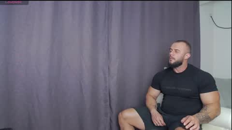 Snapshot of rickymiami1 chatting on 09.21.25 rickymiami1 online show from 09.21.25