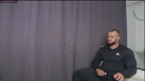 Snapshot of rickymiami1 chatting on 10.10.25 rickymiami1 online show from 10.10.25