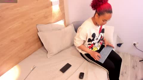 Sara online show from 04.11.26