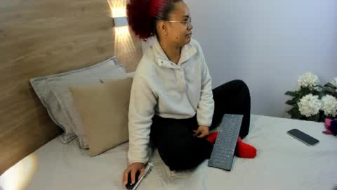 Sara online show from 04.14.26