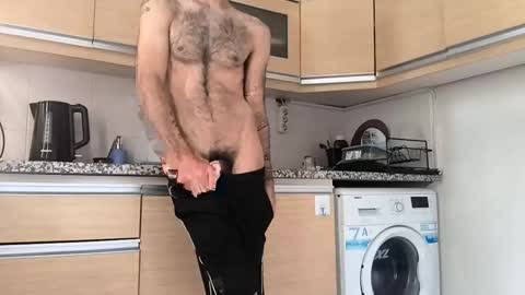 Snapshot of riia362963 chatting on 10.28.25 riia362963 online show from 10.28.25